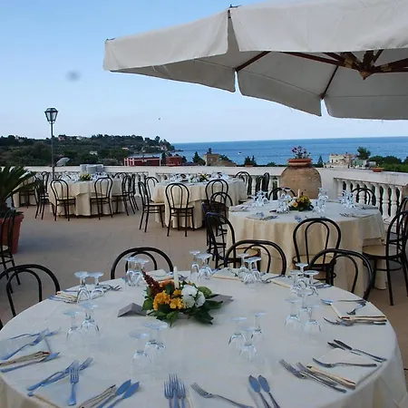 Cefala Farm stay