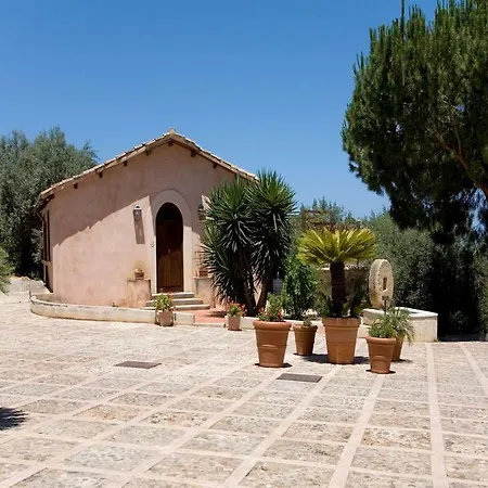 Cefala Farm stay