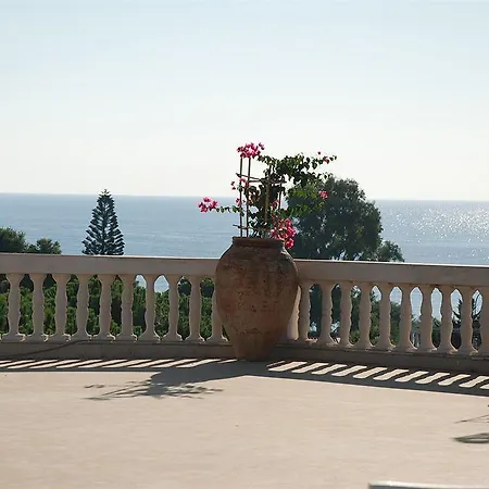 Bed and Breakfast Cefala 4*